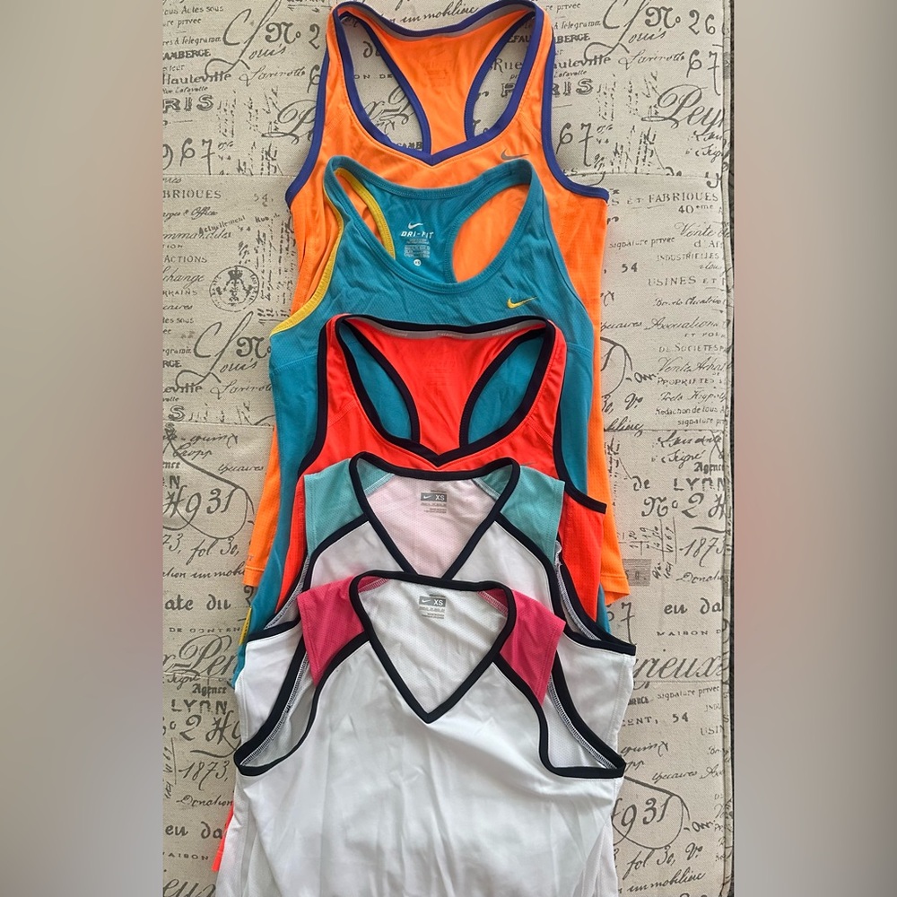 Nike  Dri-FIT Athletic Tank Top Size XS ( lot of 5)